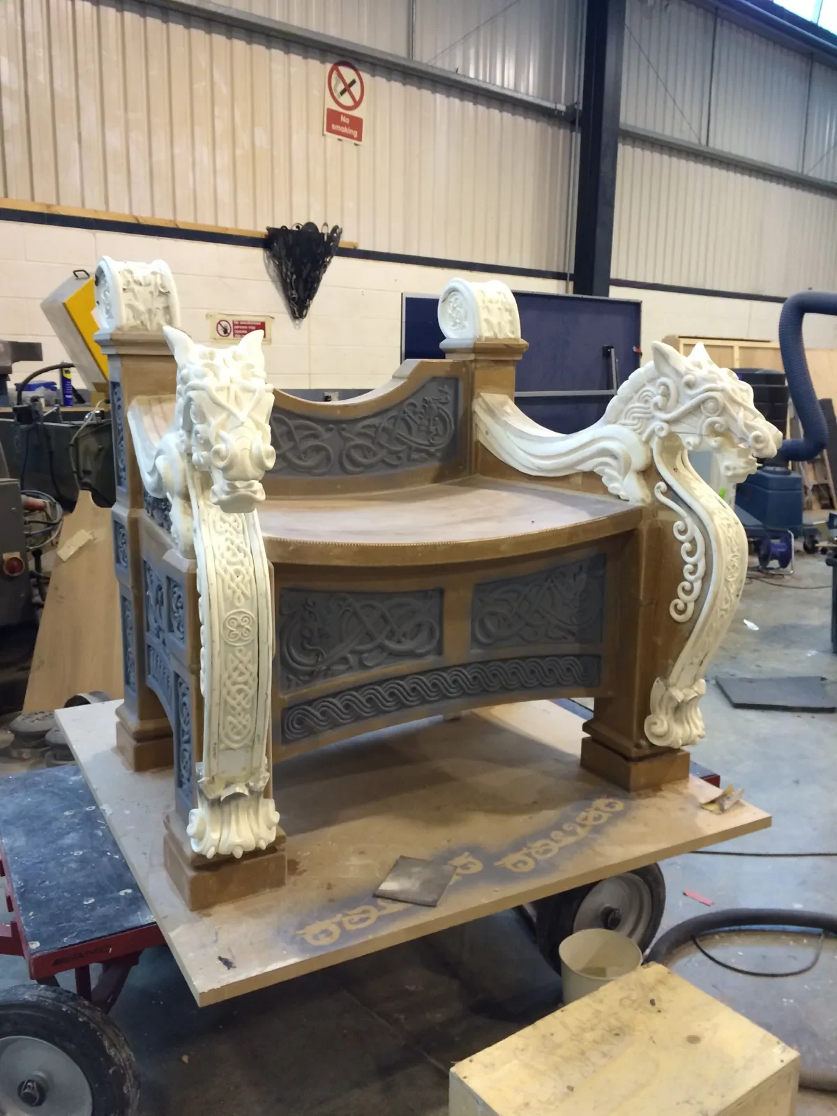 Ornate Thrones & Sculptural Furniture, documentation image 7