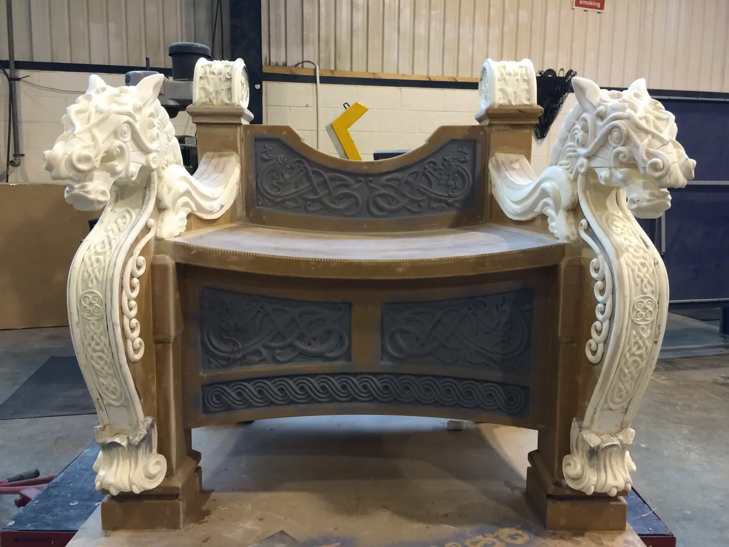Ornate Thrones & Sculptural Furniture, documentation image 8