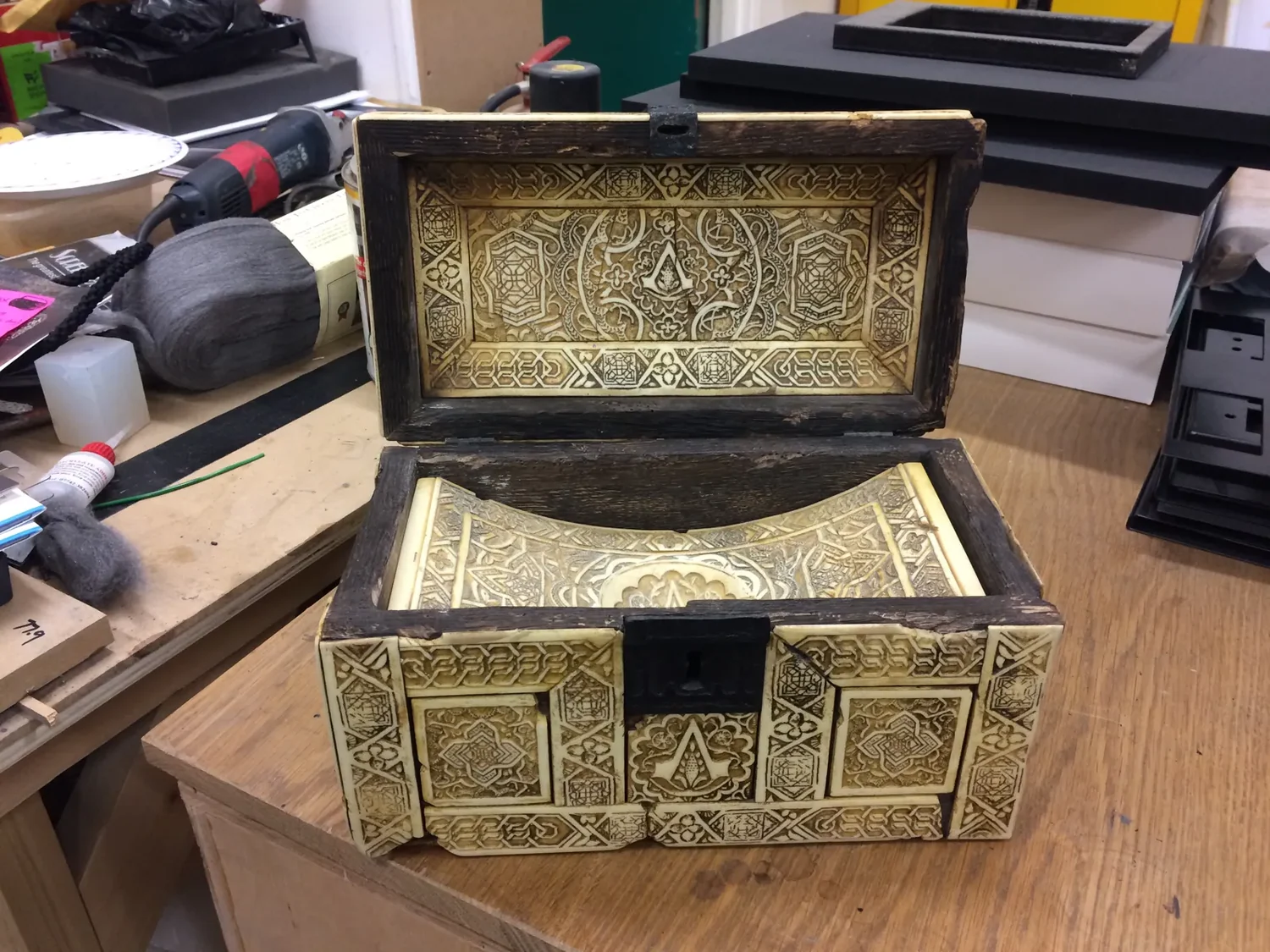 Props, Artefacts & Fine Detail, documentation image 2